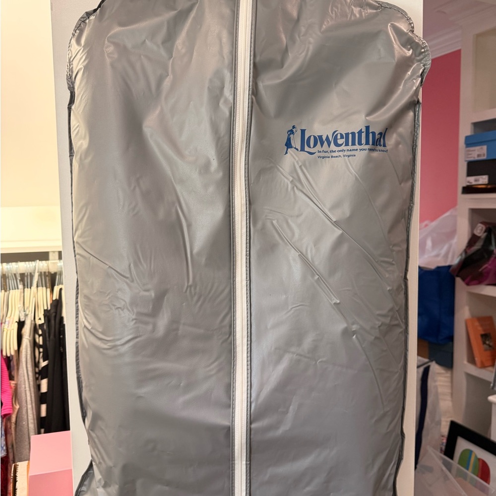 90’s Lowenthal Furriers Rabbit Fur Coat - Medium - Picture 8 of 12